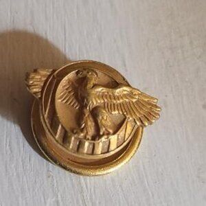 World War Two WWII Military USA Veteran Ruptured Duck Lapel Pin